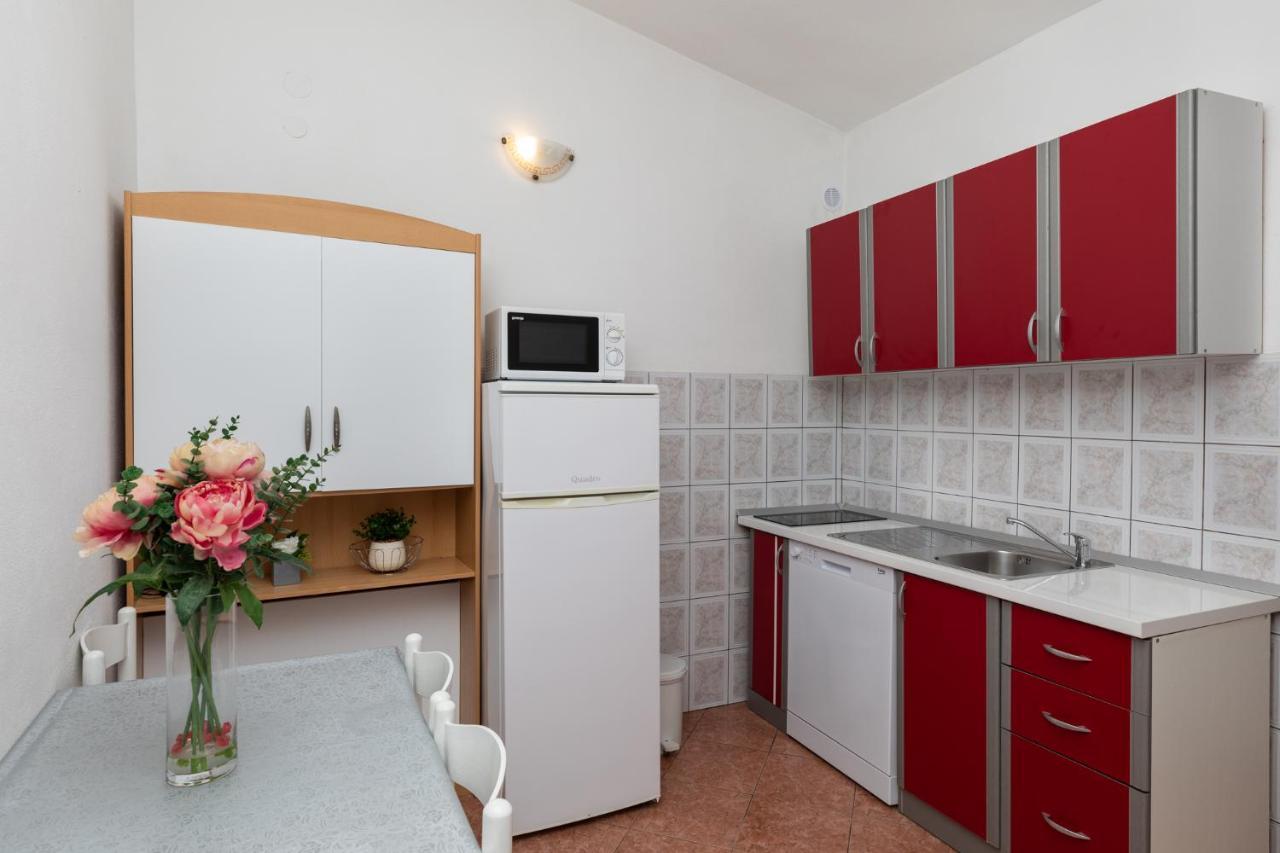 Apartments Marijo Mimice Luaran gambar
