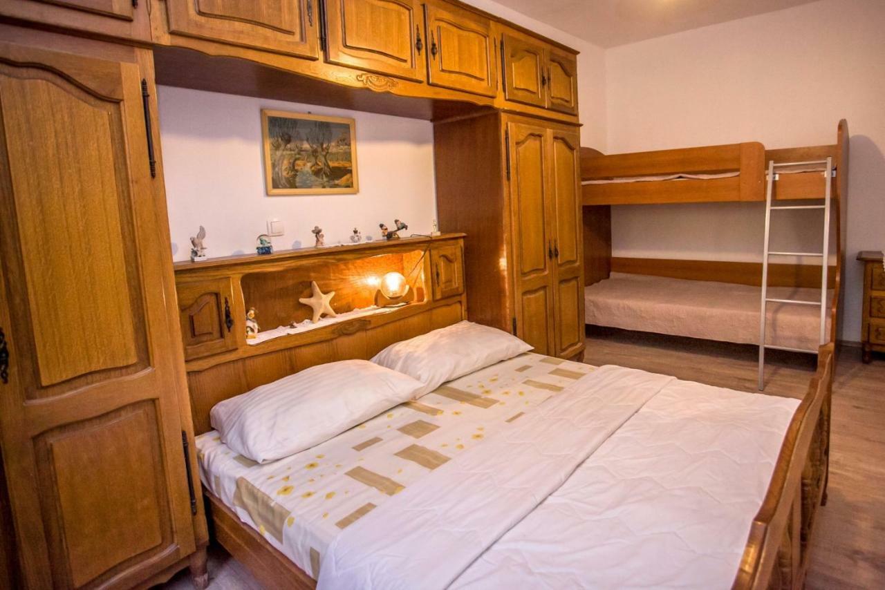 Apartments Marijo Mimice Luaran gambar