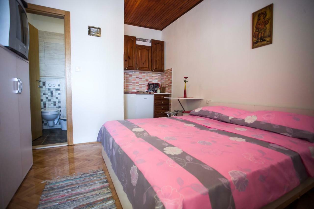 Apartments Marijo Mimice Luaran gambar